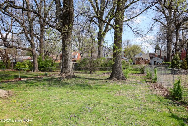 4625 Cliff Ave, Louisville, KY 40215