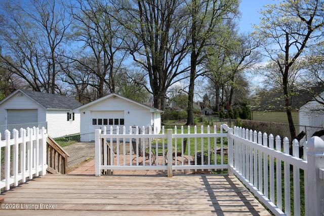 4625 Cliff Ave, Louisville, KY 40215