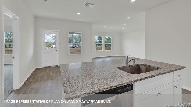 335 BOATMAN COVE, Seguin, TX 78155
