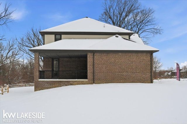 45155 Twin River Drive, Macomb Twp, MI 48044