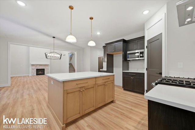 45155 Twin River Drive, Macomb Twp, MI 48044