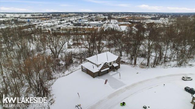 45155 Twin River Drive, Macomb Twp, MI 48044