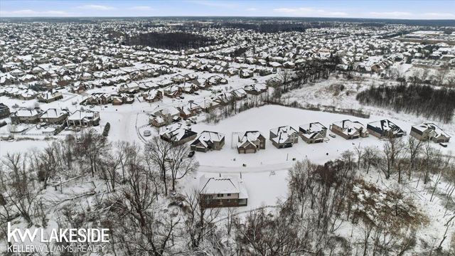 45155 Twin River Drive, Macomb Twp, MI 48044