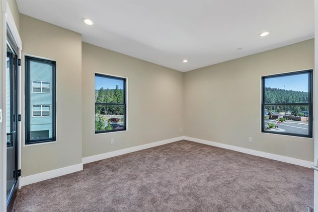 12957 Winter Camp Way, Truckee, CA 96161