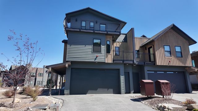 12957 Winter Camp Way, Truckee, CA 96161