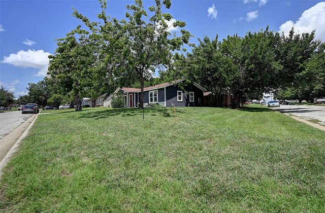 4913 Tahoe Drive, Fort Worth, TX 76119