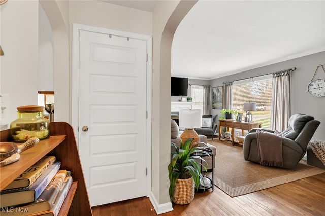 2702 Bears Den Road, Youngstown, OH 44511