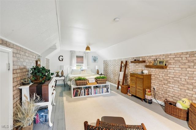 2702 Bears Den Road, Youngstown, OH 44511