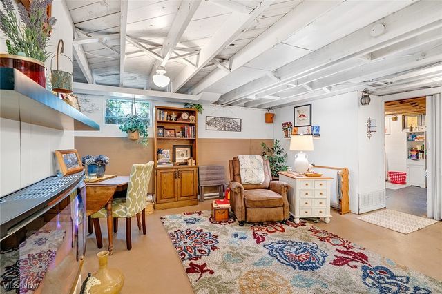 2702 Bears Den Road, Youngstown, OH 44511