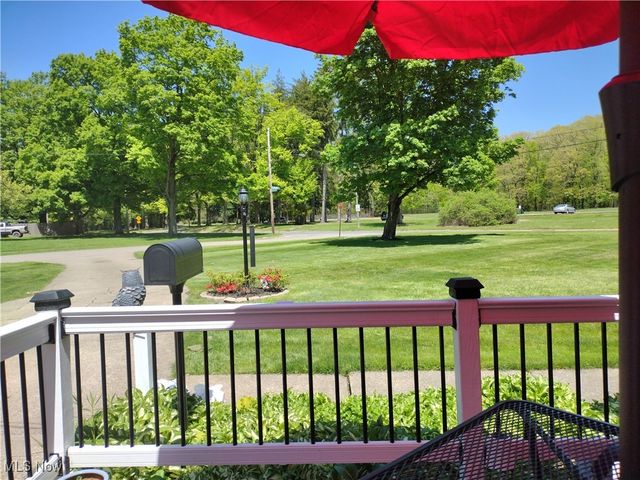 2702 Bears Den Road, Youngstown, OH 44511