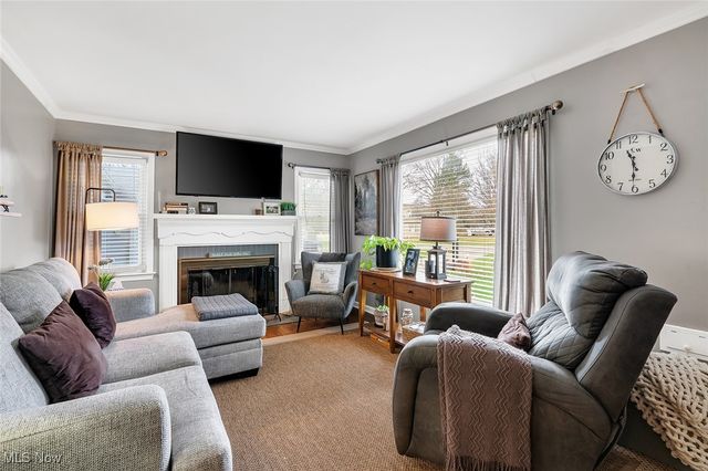 2702 Bears Den Road, Youngstown, OH 44511