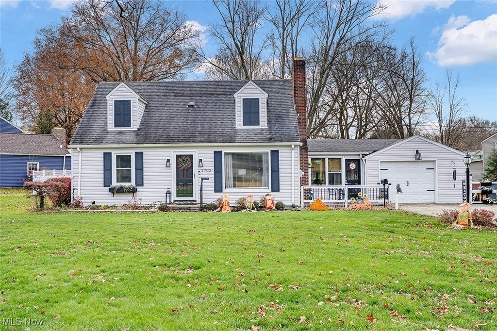 2702 Bears Den Road, Youngstown, OH 44511