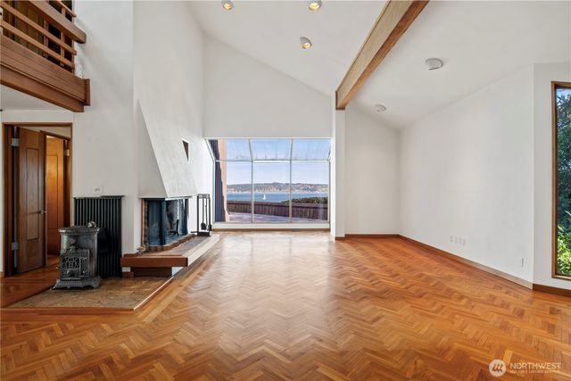 17040 Agate Street NE, Bainbridge Island, WA 98110
