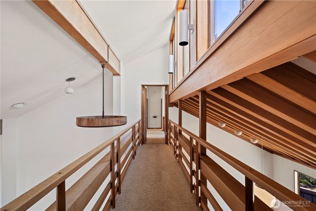17040 Agate Street NE, Bainbridge Island, WA 98110