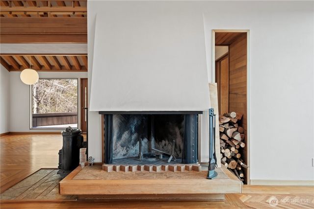 17040 Agate Street NE, Bainbridge Island, WA 98110