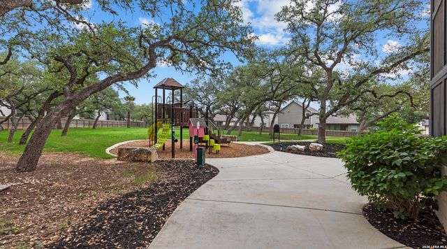 5607 BURR BLF, San Antonio, TX 78266