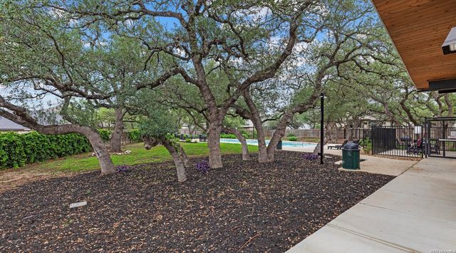 5607 BURR BLF, San Antonio, TX 78266