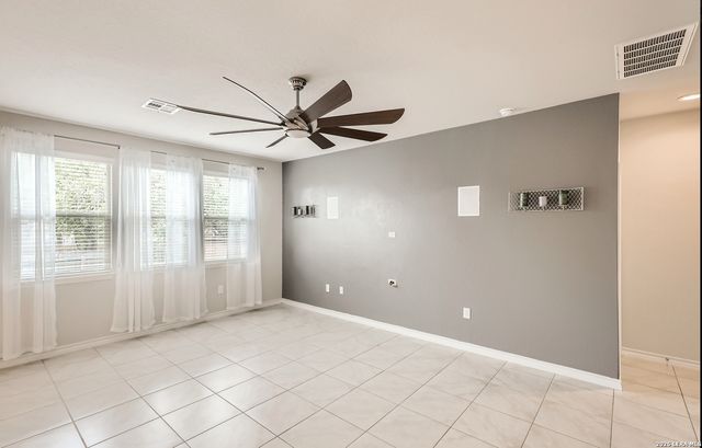5607 BURR BLF, San Antonio, TX 78266