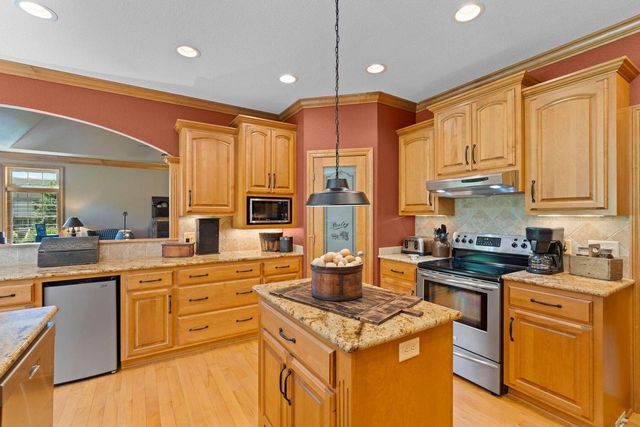 W230N7956 Bluebill DRIVE, Sussex, WI 53089