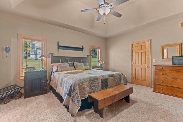 W230N7956 Bluebill DRIVE, Sussex, WI 53089