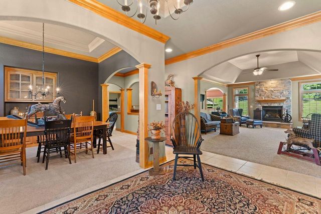 W230N7956 Bluebill DRIVE, Sussex, WI 53089