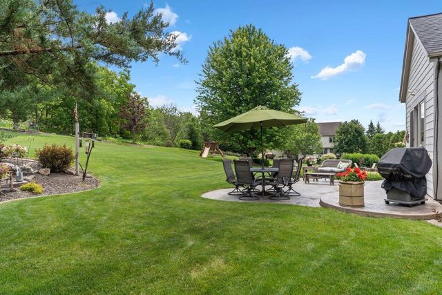 W230N7956 Bluebill DRIVE, Sussex, WI 53089