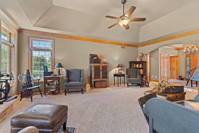 W230N7956 Bluebill DRIVE, Sussex, WI 53089