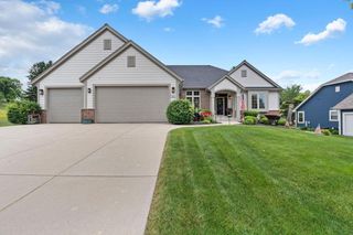 W230N7956 Bluebill DRIVE, Sussex, WI 53089