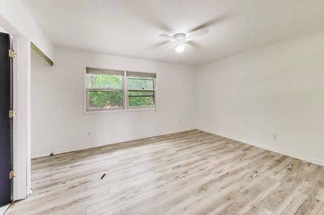 1662 Ivy Court, Schererville, IN 46375