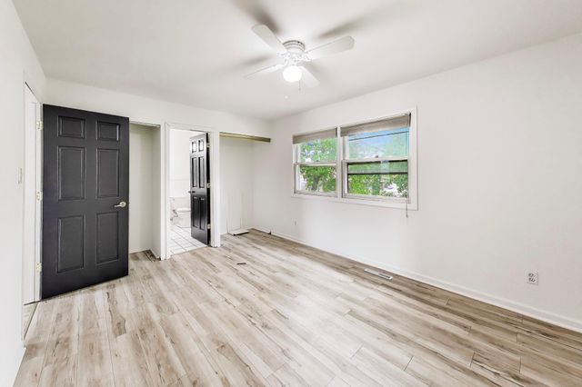1662 Ivy Court, Schererville, IN 46375