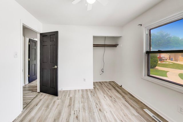 1662 Ivy Court, Schererville, IN 46375