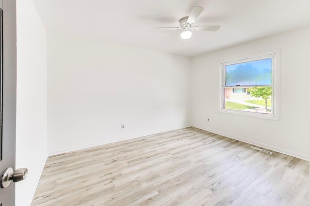 1662 Ivy Court, Schererville, IN 46375