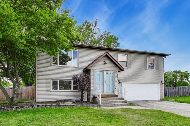 1662 Ivy Court, Schererville, IN 46375