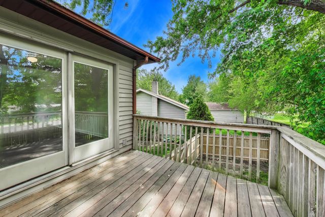 1662 Ivy Court, Schererville, IN 46375