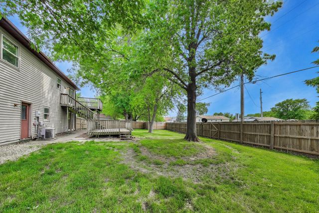 1662 Ivy Court, Schererville, IN 46375