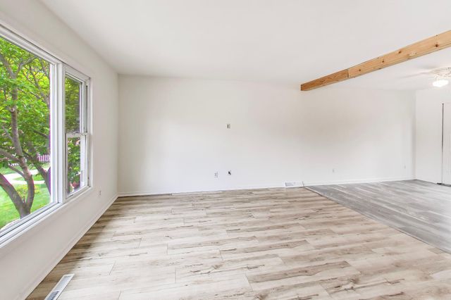 1662 Ivy Court, Schererville, IN 46375