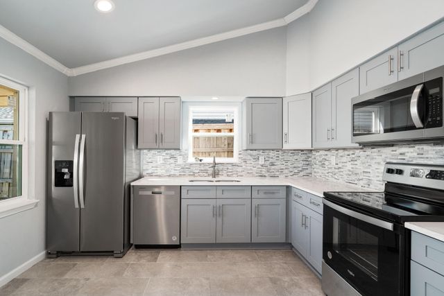 6816 Curry Drive, The Colony, TX 75056