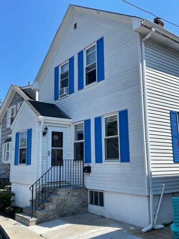 33 Slocum Street, Newport, RI 02840