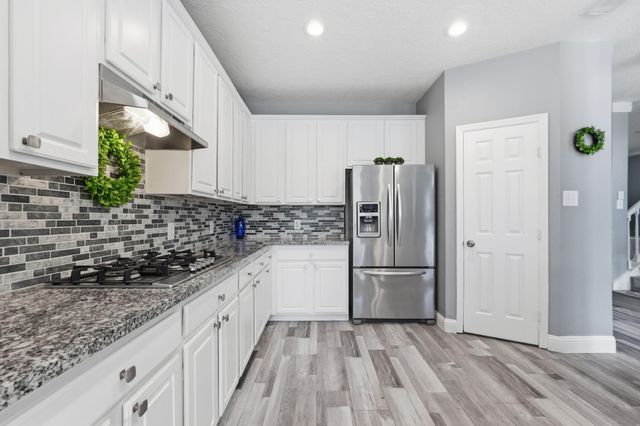 2 Sweet Birch Place, The Woodlands, TX 77382