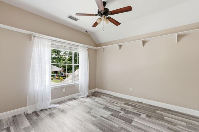 2 Sweet Birch Place, The Woodlands, TX 77382