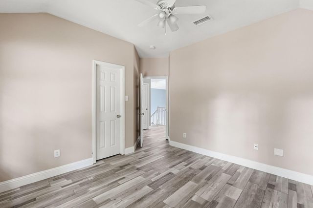 2 Sweet Birch Place, The Woodlands, TX 77382