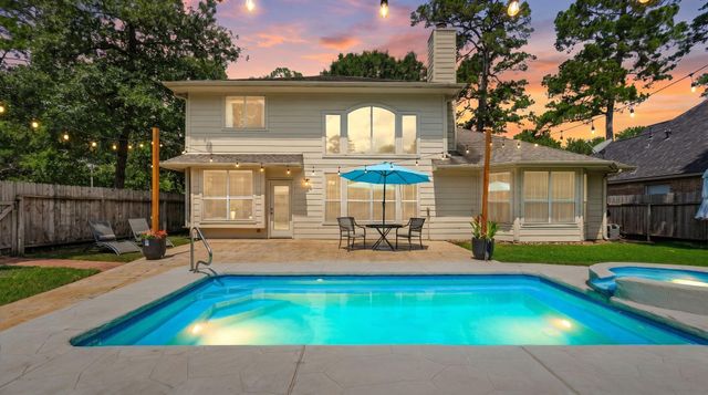 2 Sweet Birch Place, The Woodlands, TX 77382