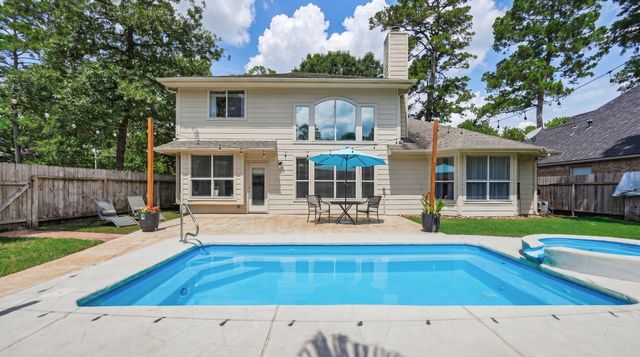 2 Sweet Birch Place, The Woodlands, TX 77382