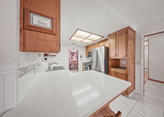 1252 Sterling Pl, Manteca, CA 95336