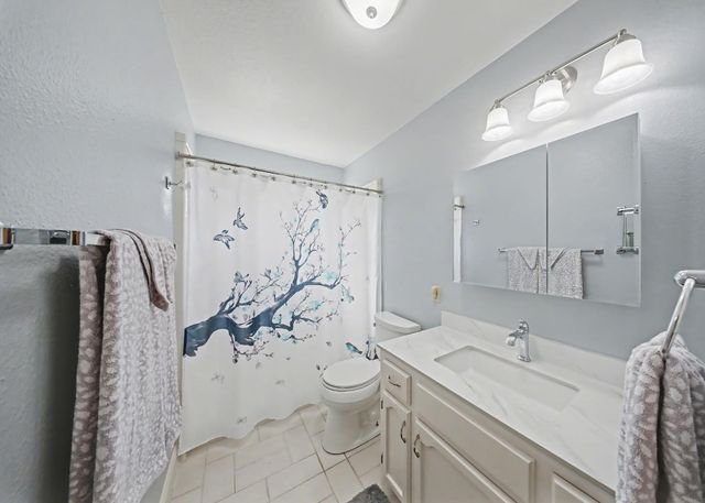 1252 Sterling Pl, Manteca, CA 95336