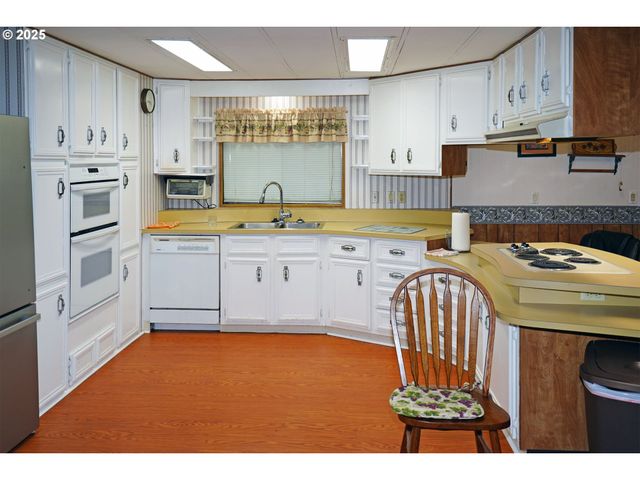 100 Sw 195TH Ave #49, Beaverton, OR 97006