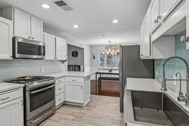 9535 Lakeview Drive, La Mesa, CA 91942
