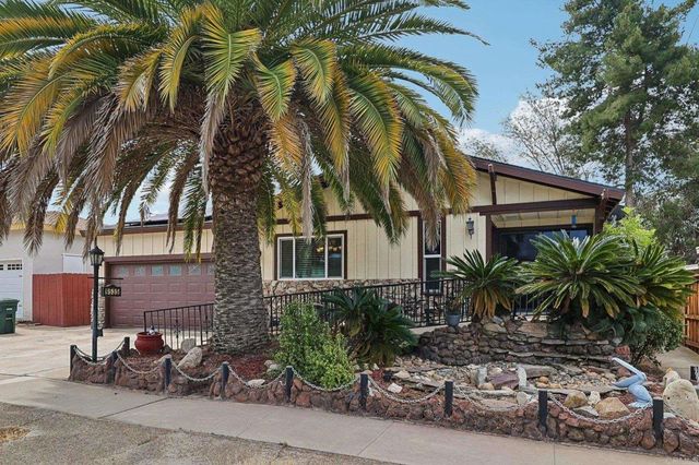 9535 Lakeview Drive, La Mesa, CA 91942