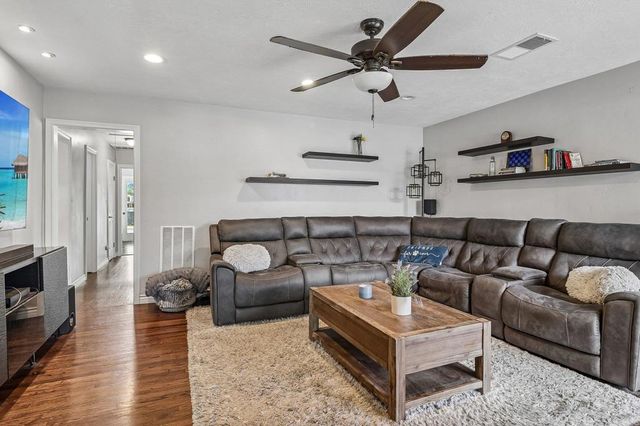 9535 Lakeview Drive, La Mesa, CA 91942