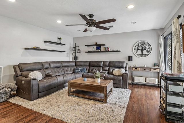9535 Lakeview Drive, La Mesa, CA 91942